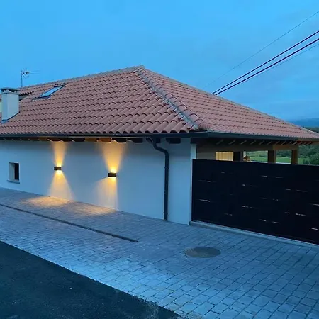 Nuevo Casa Loylla A 500 M De La Playa Ньембро